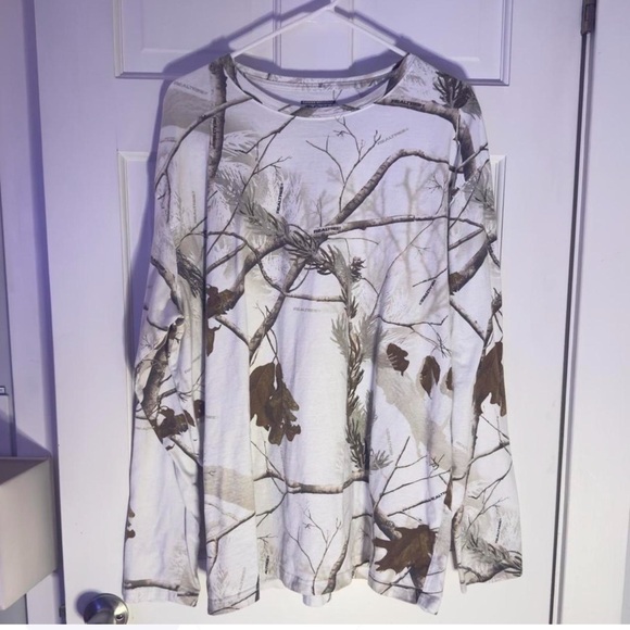 Gander Mountain Like New White Camouflage Long Sleeved Tee XXL MossyOak RealTree - Picture 2 of 5